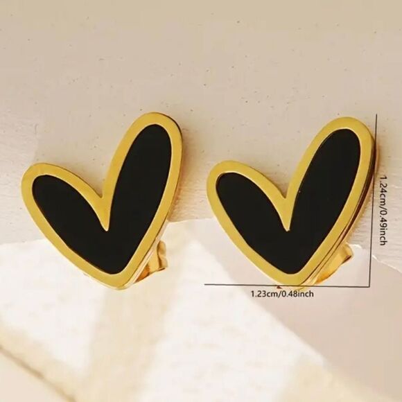 18K Gold Plated Black Heart Necklace & Earring Set - Picture 4 of 8